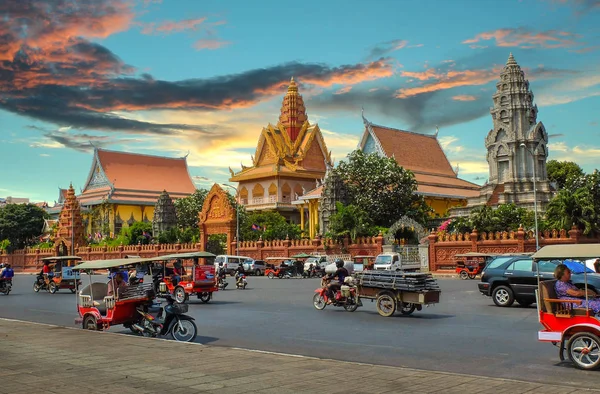 Phnom Penh Cambodia Marzo 2015 Wat Ounalom Phnom Penh Sede —  Fotos de Stock
