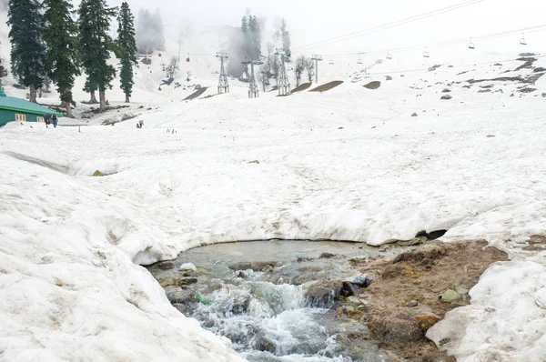 Montagne Innevate Fiume Gulmarg Jammu Kashmir India — Foto Stock