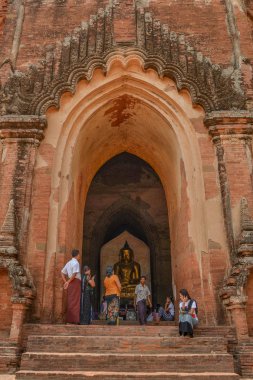 Bagan, Myanmar - 22 Nisan 2016: Dahmmayan Gyi Phaya Bagan, Myanmar