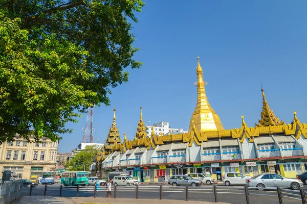 Yangón Myanmar Abril 2016 Pagoda Sule Yangón Encuentra Centro Yangón —  Fotos de Stock