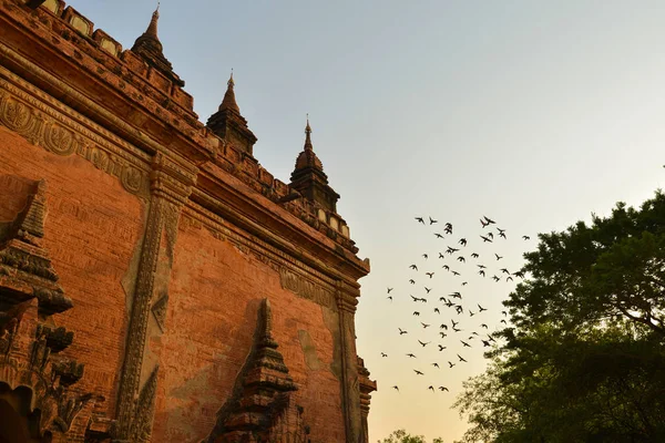 Bagan Myanmar Abril 2016 Templo Htilominlo Nascer Sol — Fotografia de Stock