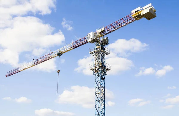 Konstruktion Tornkran Den Himmel Bakgrunden Crane — Stockfoto