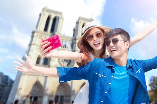 Couple Paris Taking Selfie Happily — Stock Photo, Image