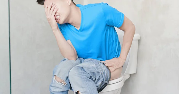 Homem Sentindo Dor Com Constipação — Fotografia de Stock