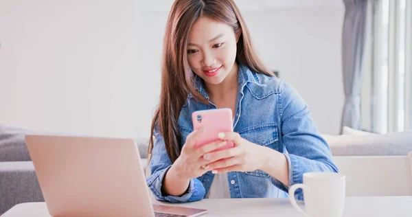 Woman Using Phone Computer Home — Stock Photo, Image