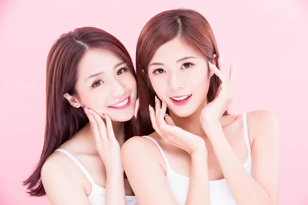 Duas Mulheres Cuidados Com Pele Beleza Com Dente Saúde Fundo — Fotografia de Stock