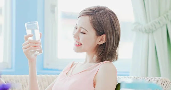 Woman Drinking Water Home — Stock Photo, Image