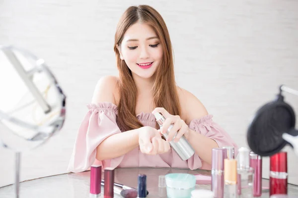 Woman Applying Spray Water Treatment Hand Live Home — Stock Photo, Image