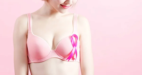 Mulher Usando Fita Rosa Prevenção Câncer Mama Conceito — Fotografia de Stock
