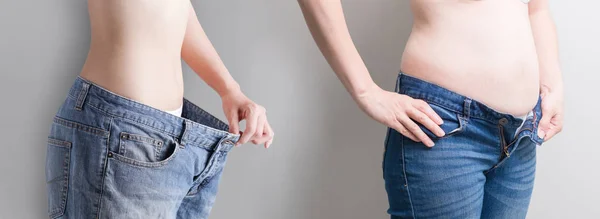 Mujer Usar Jeans Con Concepto Pérdida Abdomen Fondo Gris —  Fotos de Stock