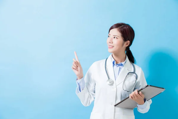 Woman Doctor Show Something Take Tablet Blue Background — Stock Photo, Image