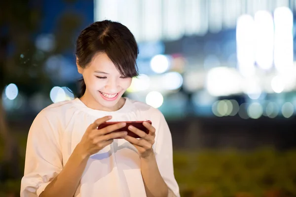 Woman Play Mobile Game Happily Night — Stock Photo, Image