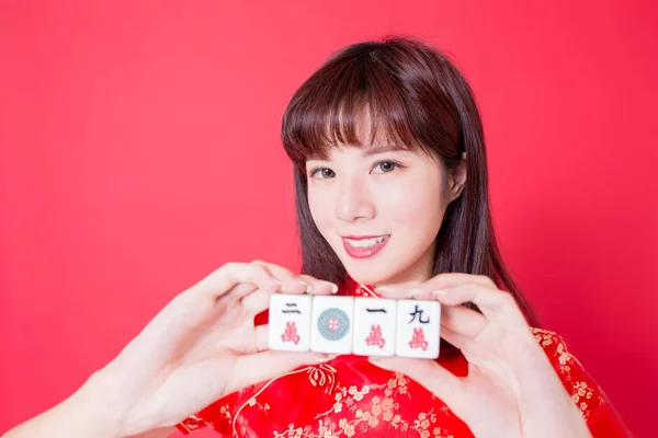 Mulher Beleza Mostrar Mahjong Rico 2019 Dez Mil Palavra Chinesa — Fotografia de Stock