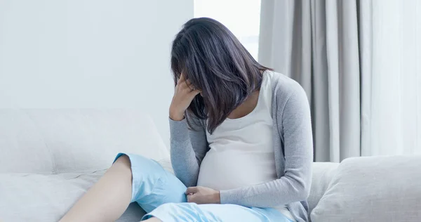 Těhotná Žena Plakala Pocit Deprese Doma — Stock fotografie