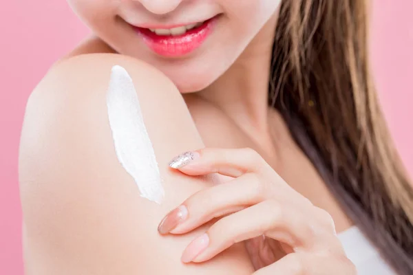 Beauty Woman Use Cream Arm Isolated Pink Background — Stock Photo, Image