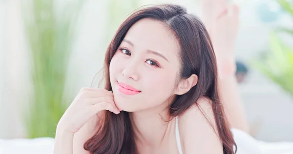Beleza Cuidados Com Pele Mulher Asiática Sorriso Para Você Casa — Fotografia de Stock