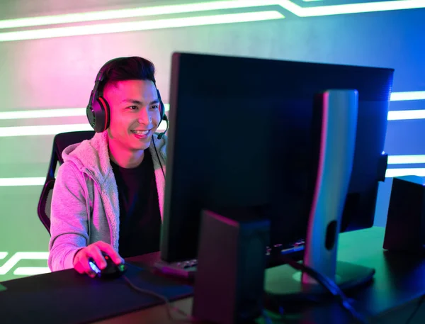 Junge Asiatische Gut Aussehende Profi Gamer Spielen Online Videospiel — Stockfoto