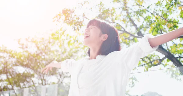 Young Woman Feel Carefree Take Deep Breath Nature Outdoor — Stock Photo, Image