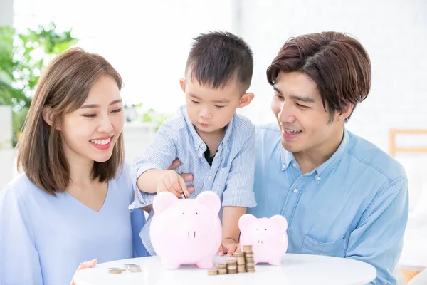 Familiensparkonzept — Stockfoto