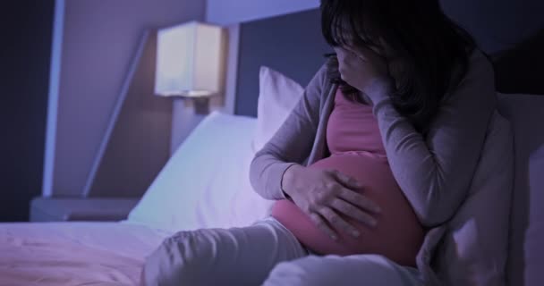 Donna incinta si sentono depressione — Video Stock