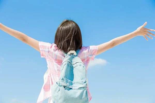 Asiático estudiante tavel y feliz —  Fotos de Stock