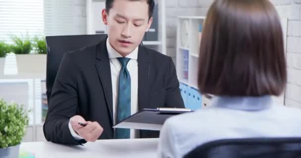 Asian woman in job interview — Stock Video