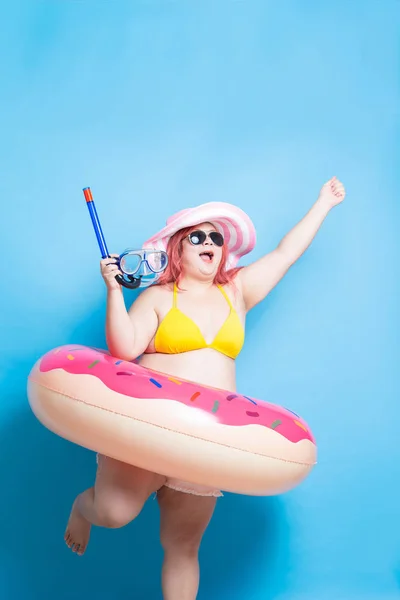 Fat asian girl in summer — Stock Photo, Image