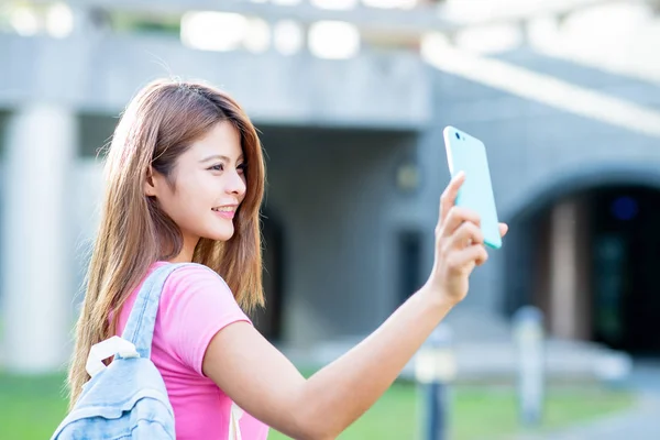Asian student talk selfie — Stock Photo, Image