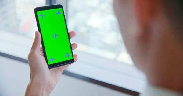 Show cellphone green screen — Stock Photo, Image