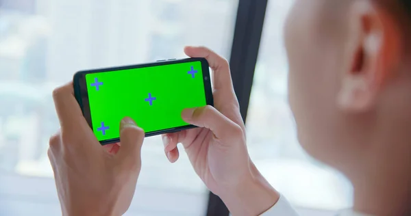 Groen scherm mobiele telefoon weergeven — Stockfoto