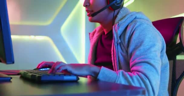 Cyber sport gamer winnen spel — Stockvideo