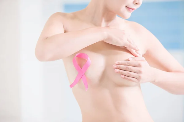 Concepto de autocontrol del cáncer de mama —  Fotos de Stock