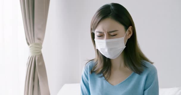 Asian woman cough in bedroom — Stock Video