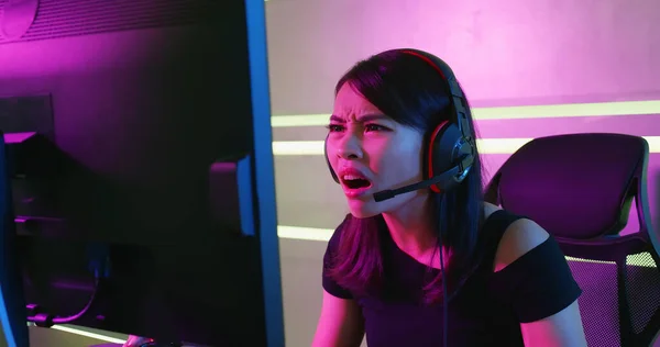 Esport gamer menina sentir raiva — Fotografia de Stock