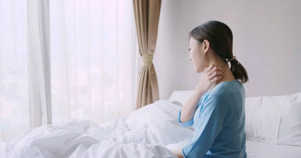 Woman has dry skin — Stock Photo, Image