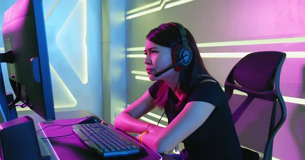 Esport gamer chica sentir enojado — Foto de Stock