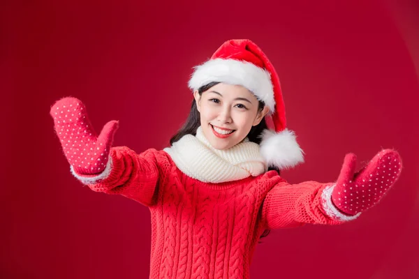 Mujer asiática desgaste navidad sombrero — Foto de Stock