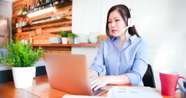 Videoconferencia teletrabajo en casa — Vídeos de Stock