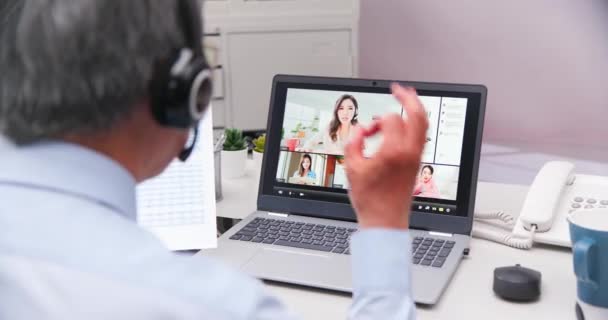 Ofiste tele-iş video toplantısı — Stok video
