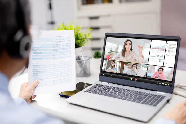 Telearbeit Konzept Rückansicht Eines Asiatischen Älteren Geschäftsmannes Mit Laptop Einem — Stockfoto