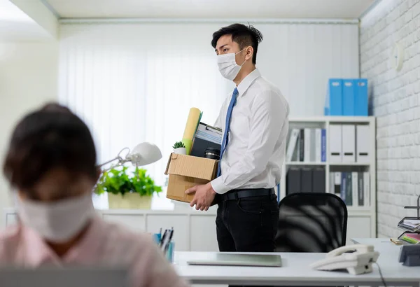 Asiatico Giovane Uomo Affari Respinto Perché Economico Downturn Causa Covid — Foto Stock