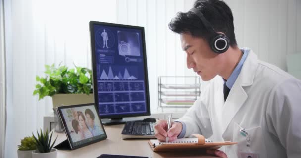 Telemedicine concept on webcam — Stock video
