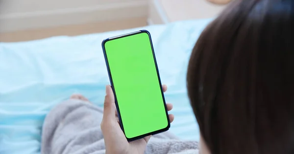 Concepto Telemedicina Paciente Asiática Femenina Utiliza Teléfono Móvil Pantalla Verde — Foto de Stock