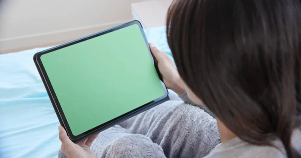 Telemedicína Koncept Asijské Žena Pacient Použít Zelenou Obrazovku Tablet Návštěvě — Stock fotografie