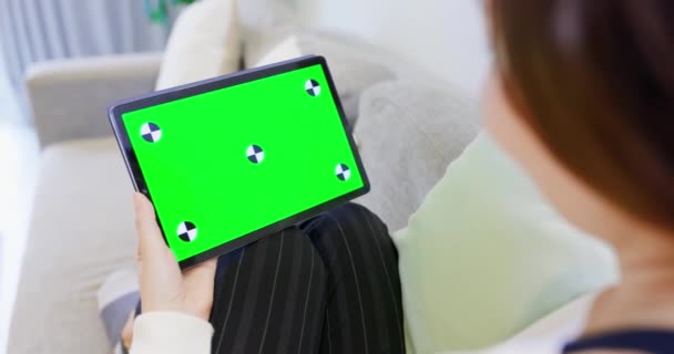 Concepto de pantalla verde de la tableta — Vídeo de stock