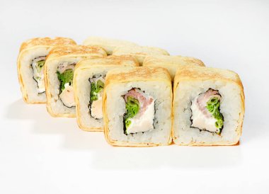 Rulo (tavuk, omlet, domuz pastırması, Philadelphia peynir, marul yaprağı).