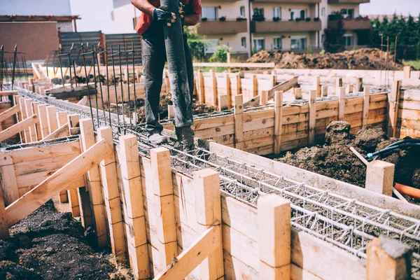 Yeni Vakfı Katmanlara Çimento Veya Beton Dökme Nşaat Sitesi Detayları — Stok fotoğraf