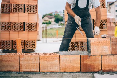Endüstriyel inşaat sitesi detayları ile tuğla döşeme alt 