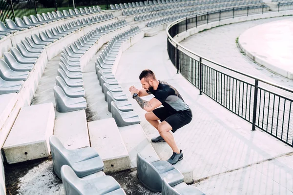 Cardio Training Bij Stadion Fitness Hardlopen Concept — Stockfoto