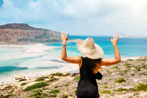 Belle Femme Portant Maillot Bain Une Seule Pièce Sur Île — Photo